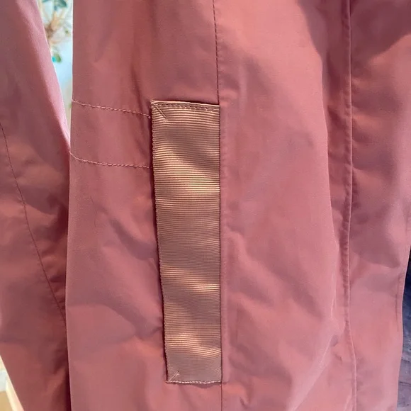 Lululemon Rain Jacket - Picture 7 of 12